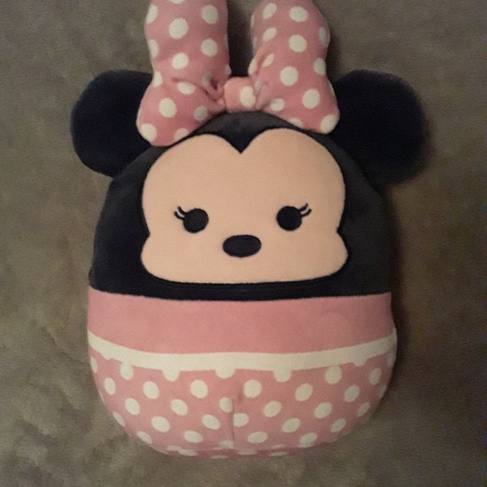 Squishmallow 6.5-inch Disney Minnie Mouse